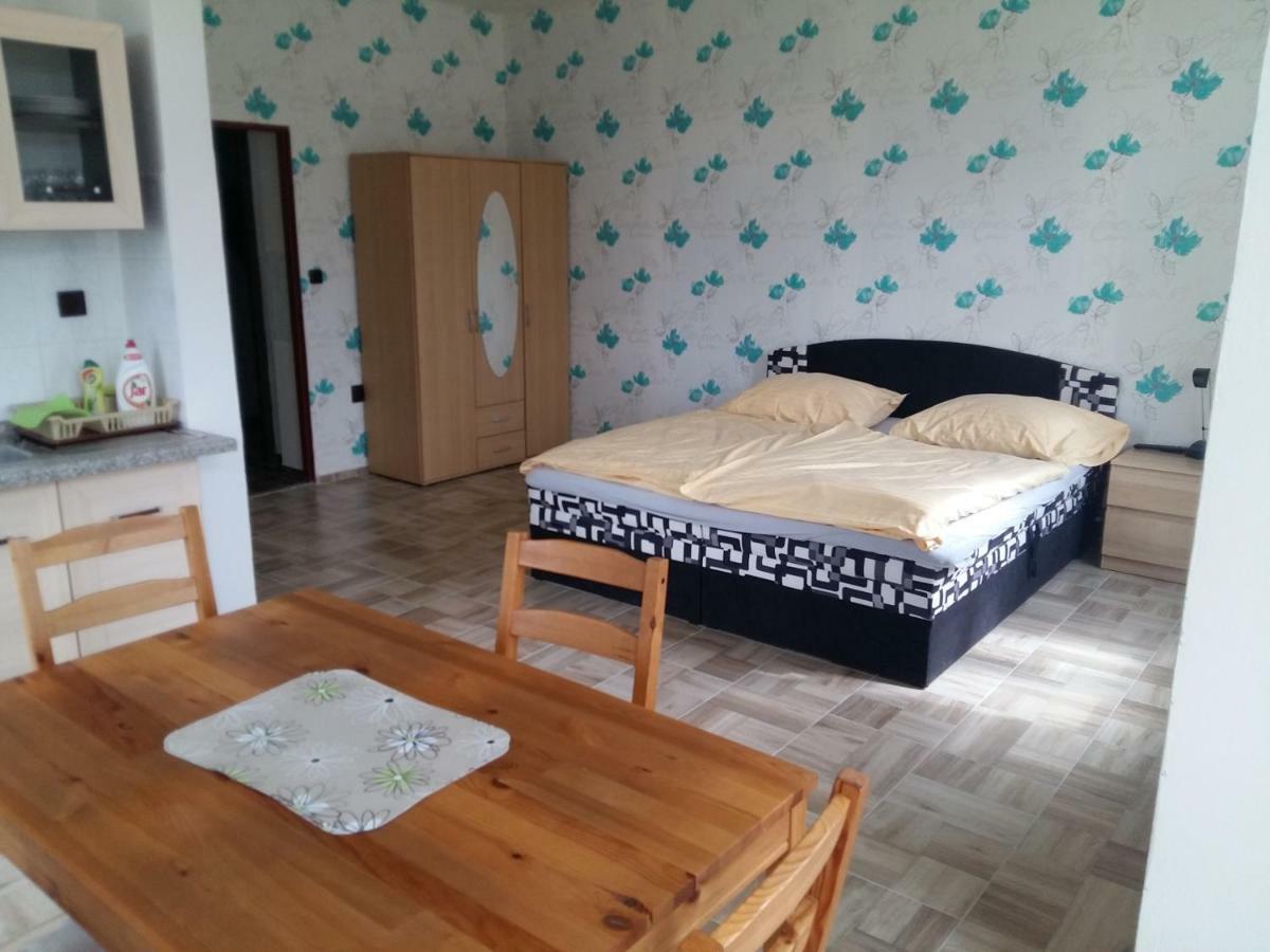 Penzion Jungmannova Sluknov Экстерьер фото